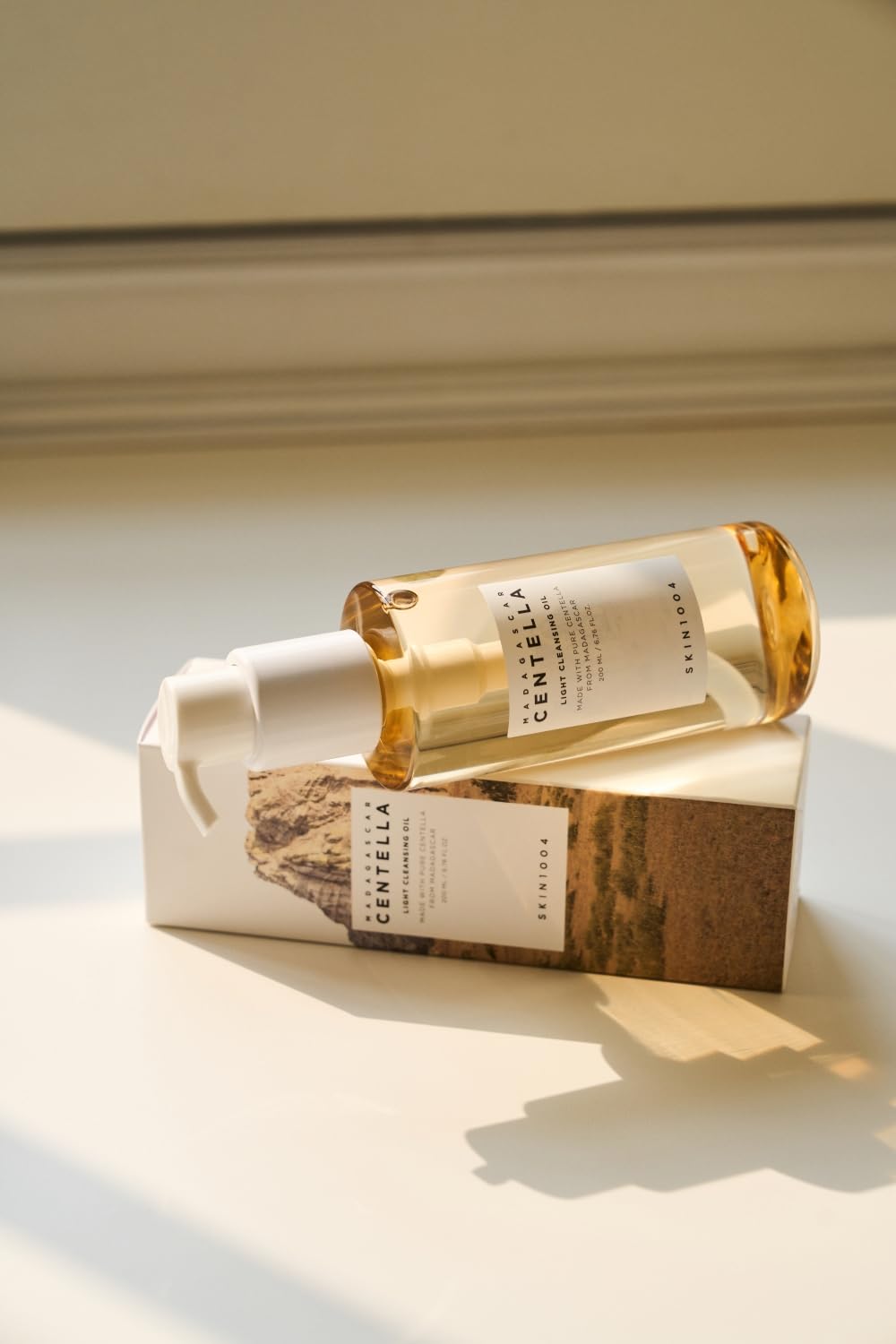 SKIN1004 Madagascar Centella Light Cleansing Oil | Gentle Makeup Remover & Hydrating Oil Cleanser (200ml) - T.E.R